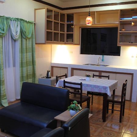Kojie Guest House Moalboal Exterior photo